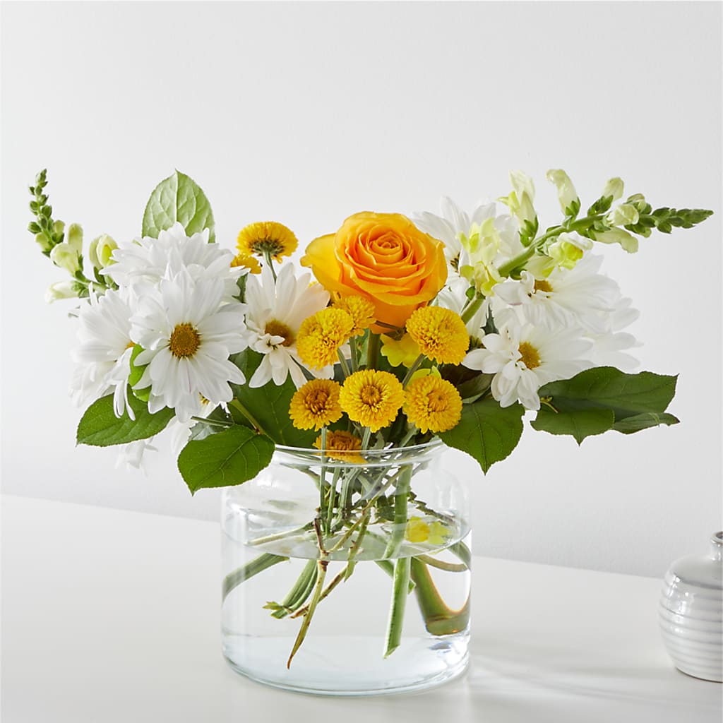 Sun Salutation Bouquet – Jazmin Flowers, Chicago IL