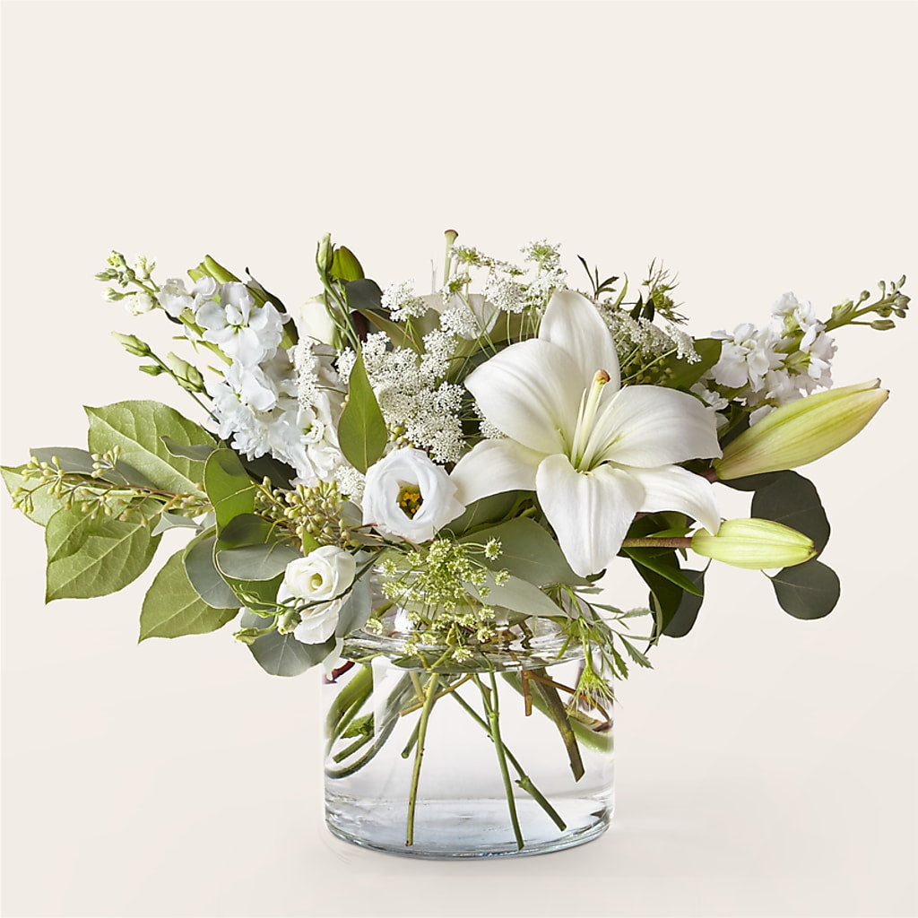 Alluring Elegance Bouquet – Jazmin Flowers, Chicago IL
