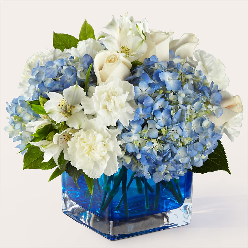 Soothing Waters Bouquet – Jazmin Flowers, Chicago IL