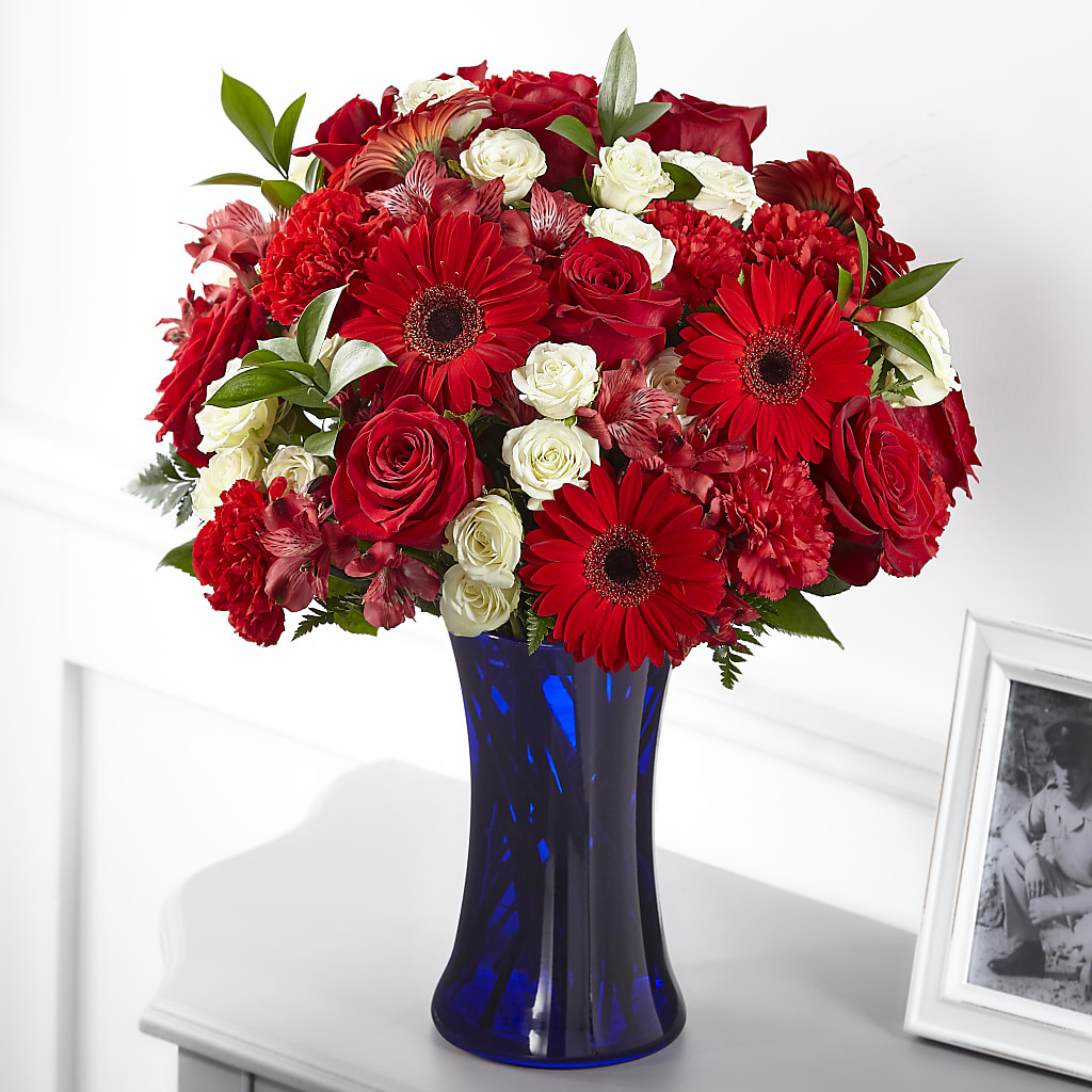 Hearts Embrace Bouquet – Jazmin Flowers, Chicago IL