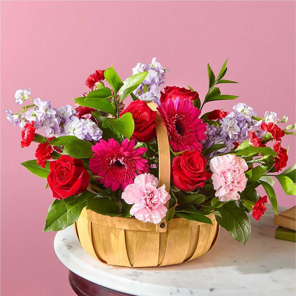 Pink Picnic Basket – Jazmin Flowers, Chicago IL