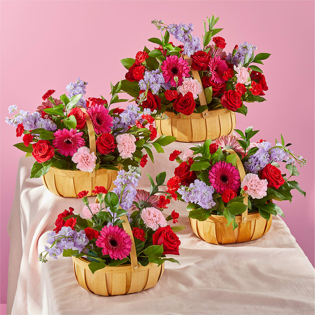 Pink Picnic Basket – Jazmin Flowers, Chicago IL