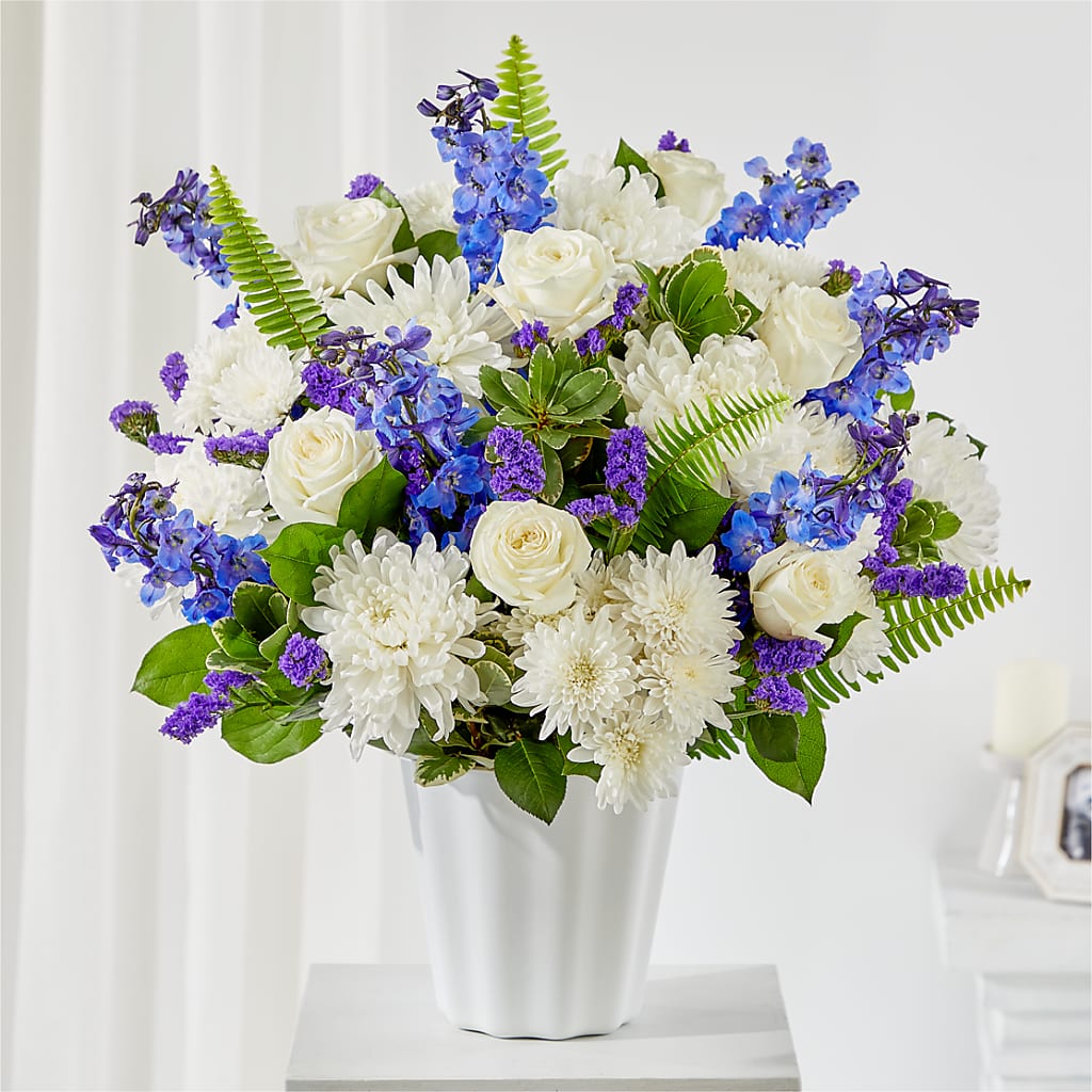Hold Dear Tabletop Basket – Jazmin Flowers, Chicago IL