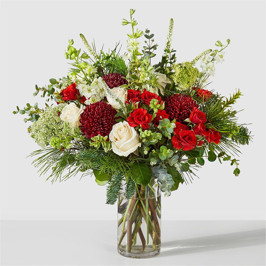 Favorite Traditions Bouquet – Jazmin Flowers, Chicago IL