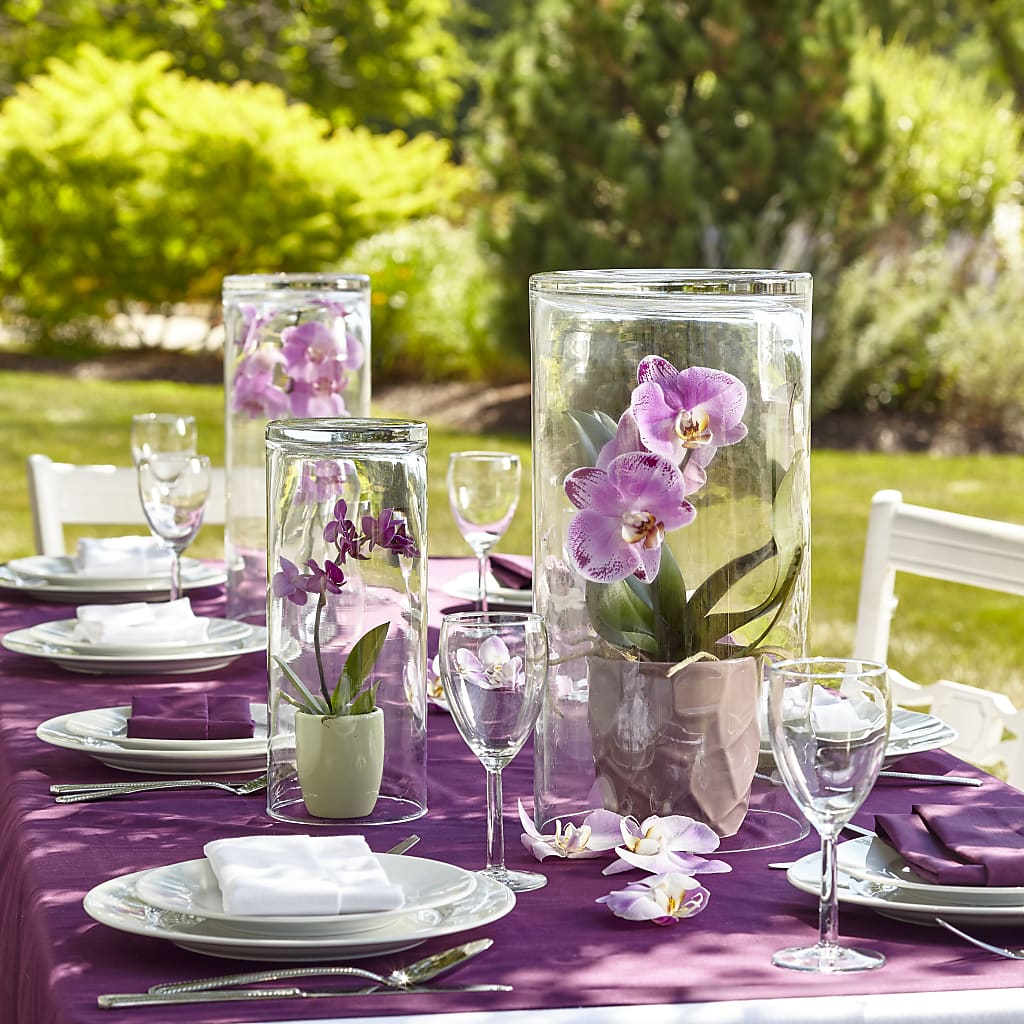 Dramatic Garden Centerpiece – Jazmin Flowers, Chicago IL