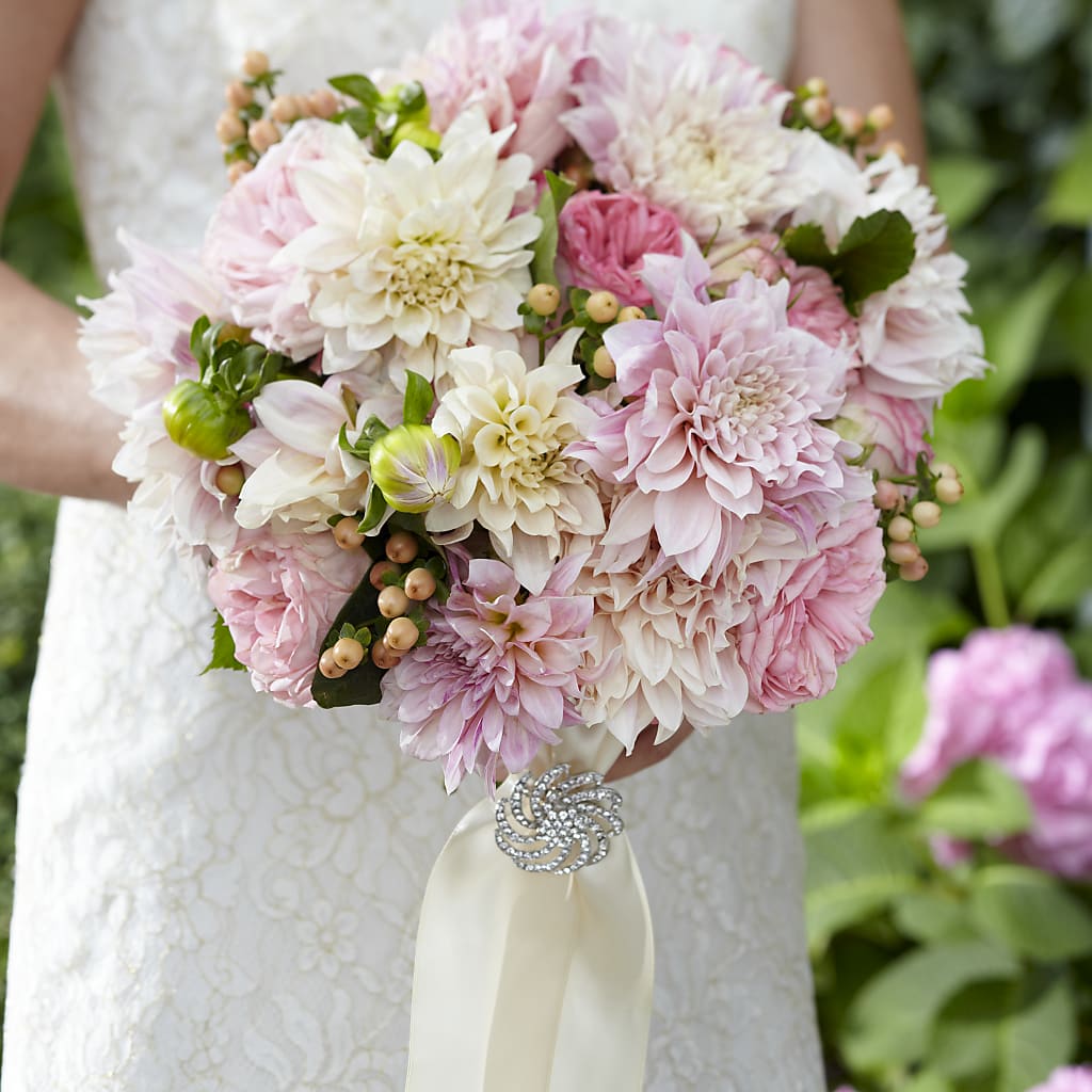 Heart's Promise Bouquet – Jazmin Flowers, Chicago IL