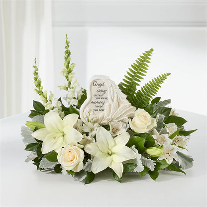 Holding You Close Arrangement –  Jazmin Flowers, Chicago IL