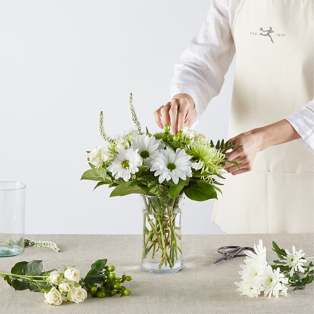 Irish Garden - A Florist Original –  Jazmin Flowers, Chicago IL