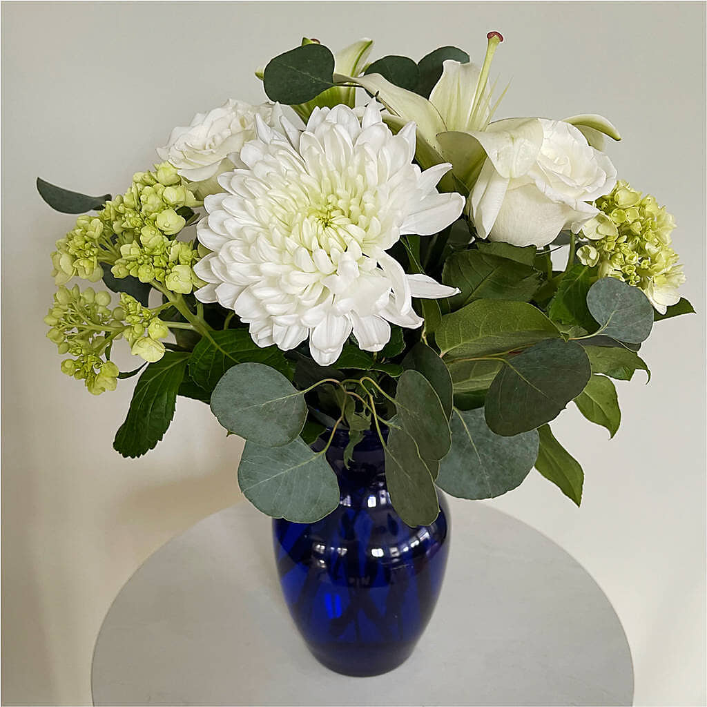 Snowy Dreams Bouquet –  Jazmin Flowers, Chicago IL