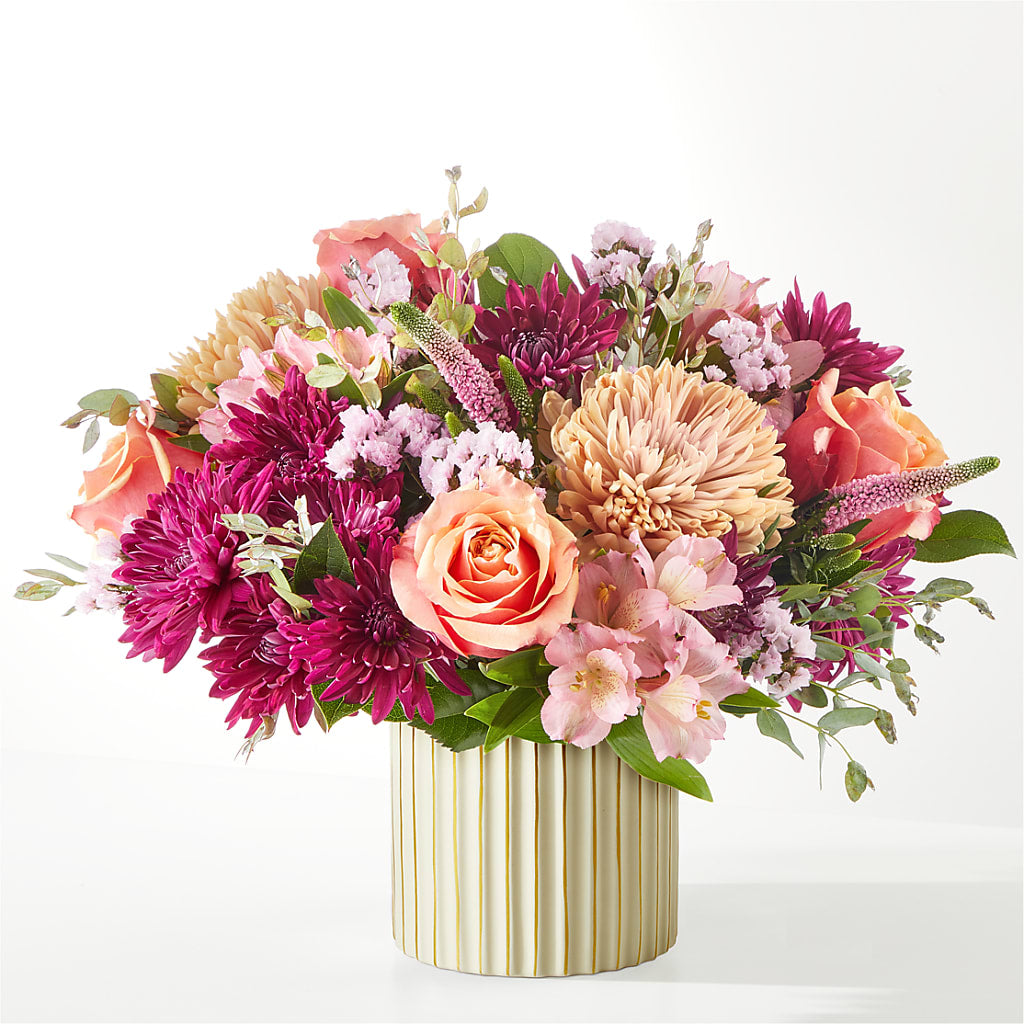 Berry Cobbler Bouquet with Ivory Vase –  Jazmin Flowers, Chicago IL