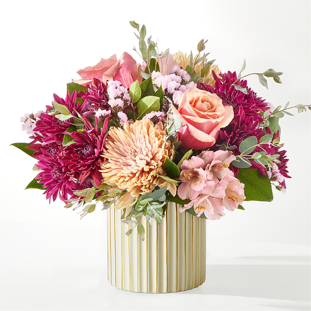 Berry Cobbler Bouquet with Ivory Vase –  Jazmin Flowers, Chicago IL