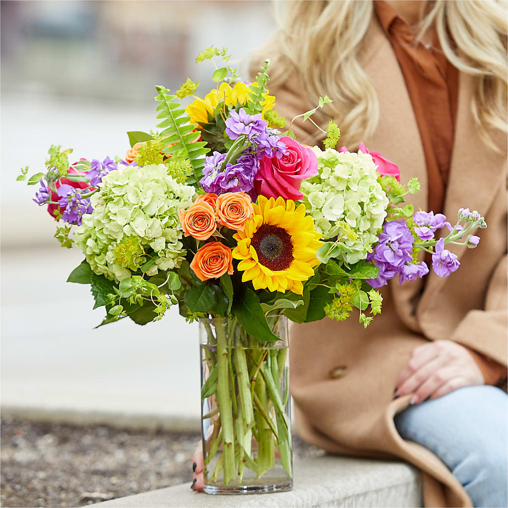 Vibrant Greetings Bouquet –  Jazmin Flowers, Chicago IL