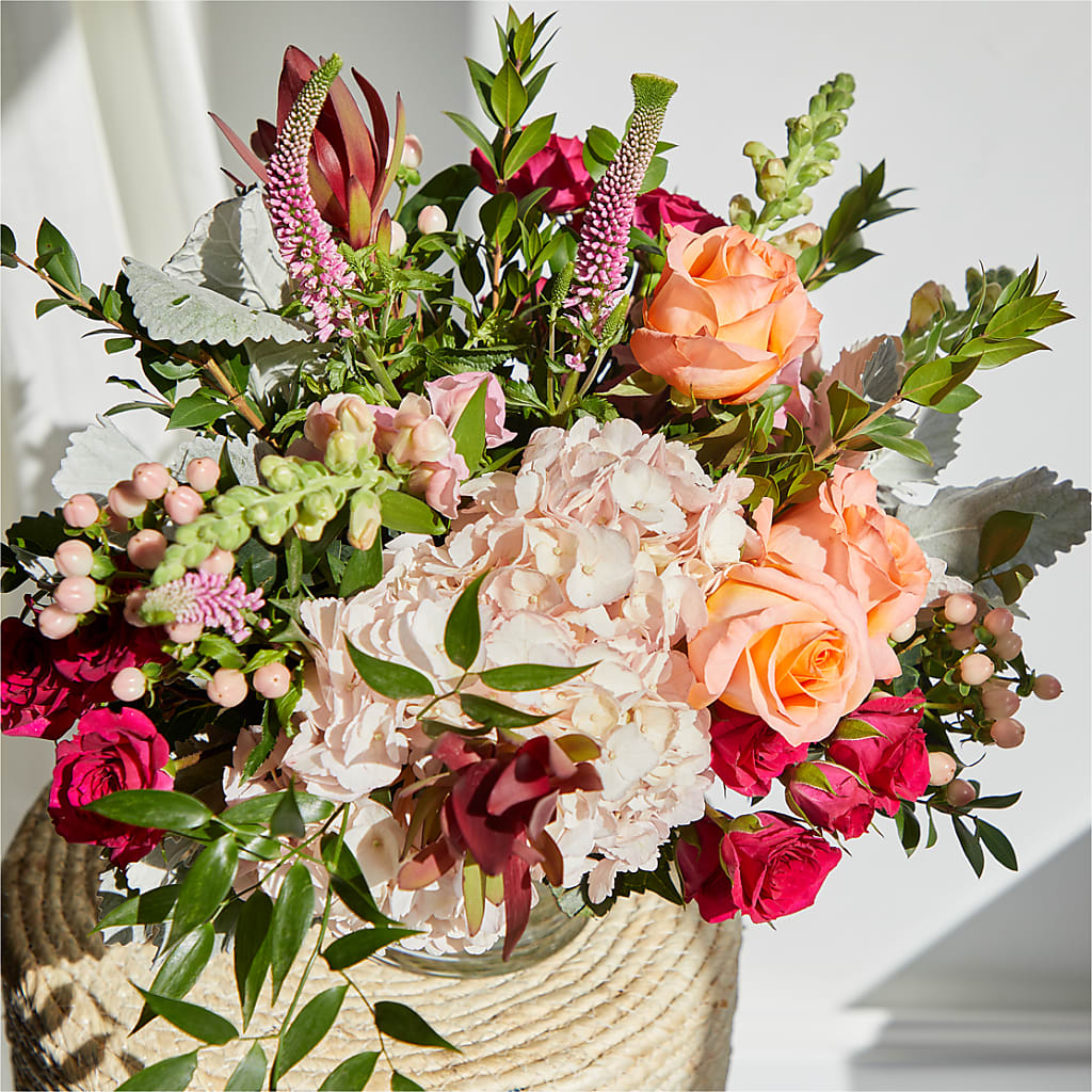 Glitz & Glam Bouquet –  Jazmin Flowers, Chicago IL